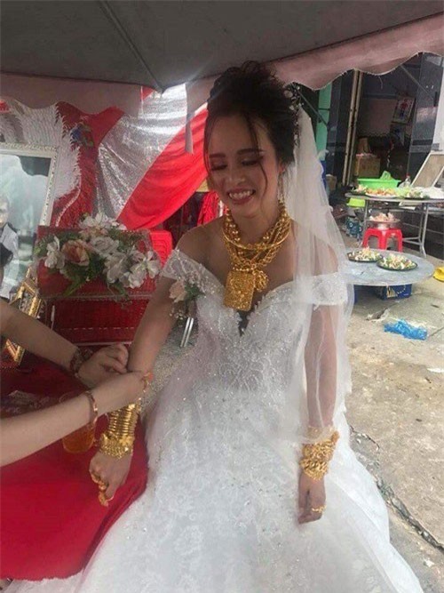 Nhận quà hồi môn khủng, cô dâu Cà Mau, Cần Thơ bị ghen tỵ nhất năm