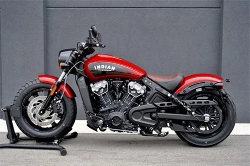 3. Indian Scout Bobber 2019 (giá khởi điểm: 11.999 USD).