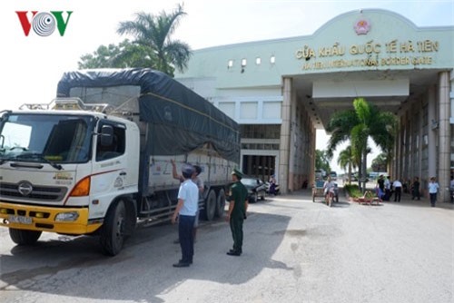 Thu thuế từ nhập khẩu xăng dầu tăng đột biến