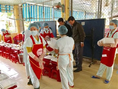 Thức ăn đường phố tiềm tàng nguy cơ gây bệnh