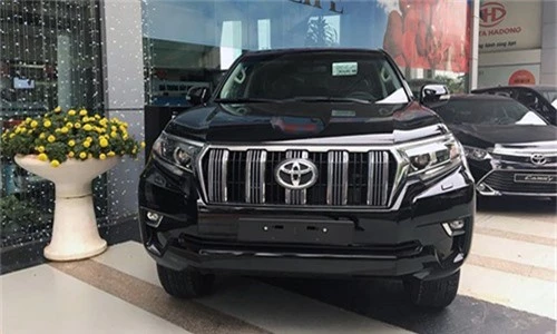 Ôtô nhập khẩu Nhật Bản khan hiếm tại Việt Nam. Toyota Land Cruiser Prado hiện được đại lý rao bán cao hơn giá niêm yết cả trăm triệu, do nguồn cung khan hiếm. (CHI TIẾT)