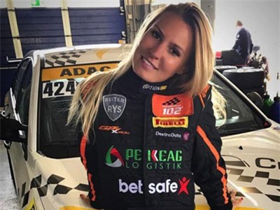 Siêu mẫu Playboy mơ ước làm nhà vô địch F1