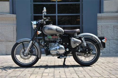 8. Royal Enfield Classic Gunmetal Grey Edition 2019.