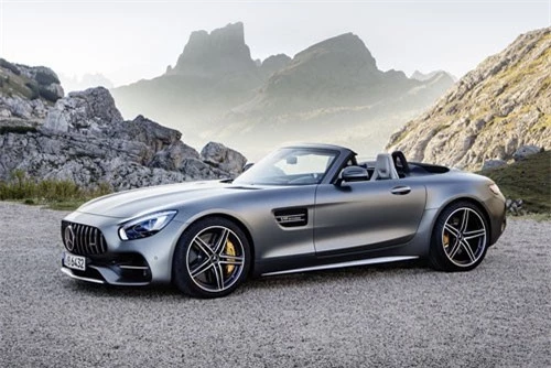 9. Mercedes-AMG GT C Roadster 2018.