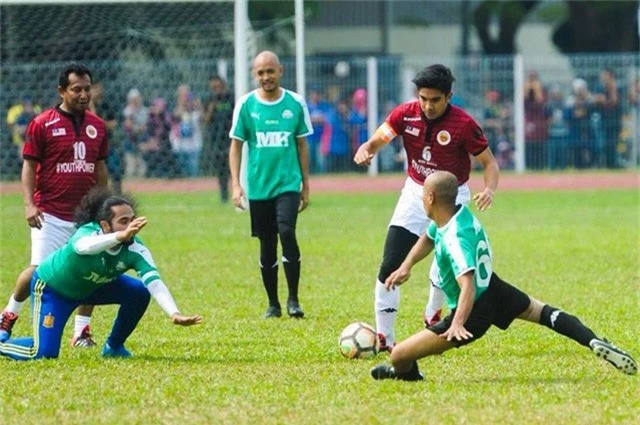 Anh Syed Saddiq là người có niềm đam mê với thể thao (Ảnh: Facebook)