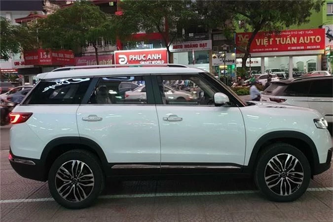 Xe BAIC Trung Quoc “nhai” Range Rover gia 658 trieu tai Viet Nam-Hinh-3