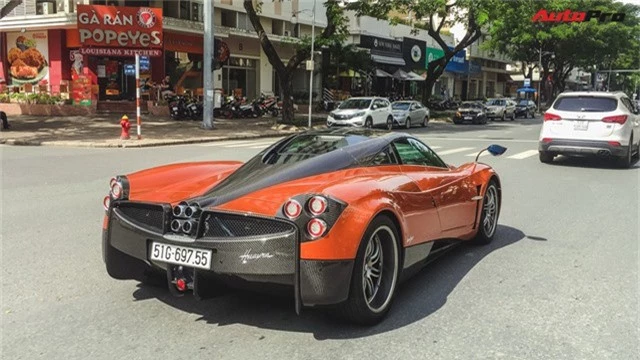 Minh nhựa cho Pagani Huayra tái xuất với màn tăng tốc ấn tượng trên phố - Ảnh 8.