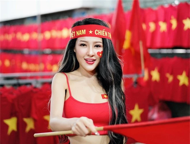 ngan 98 ban nude an mung tuyen viet nam vo dich aff cup 2018 hinh anh 2