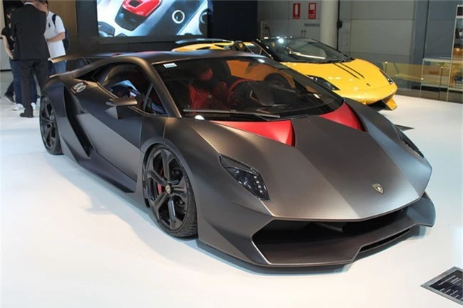 Top 5 siêu xe đẹp nhất mọi thời đại của Lamborghini - Ảnh 2.