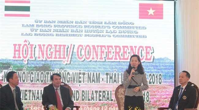 Nữ Tham tán Thương mại Đại sứ quán Việt Nam tại Thái Lan chia sẻ thông tin tại Hội nghị (Ảnh: VH)