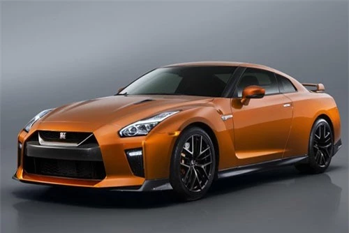 8. Nissan GT-R 2019 (giá khởi điểm: 99.990 USD).