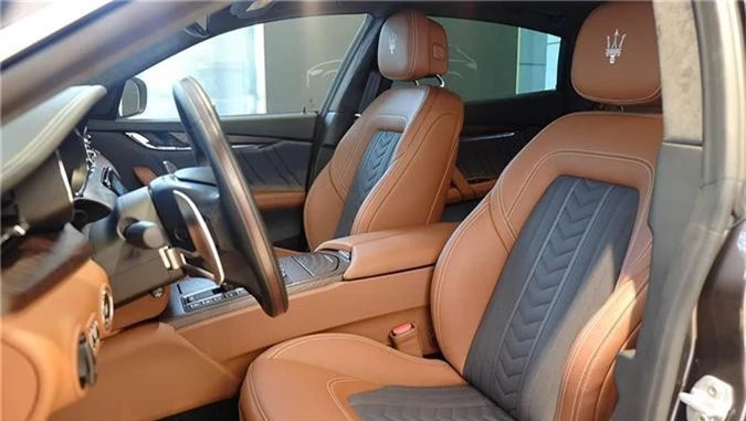 Á Hậu Thúy Vân tậu Maserati Quattroporte GranLusso giá hơn 7,9 tỉ đồng ảnh 6