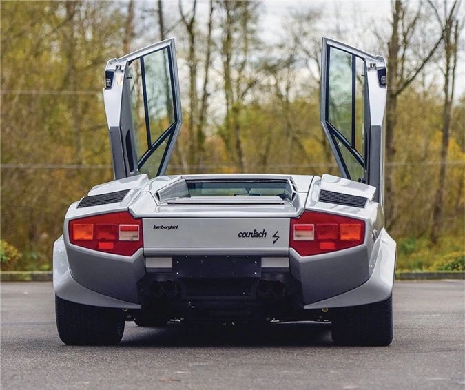 Nhìn lại siêu xe mang tính biểu tượng Lamborghini Countach ảnh 2