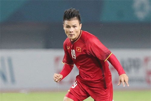 Vì sao đại gia Thái Lan chiêu mộ Aung Thu thay vì Quang Hải?