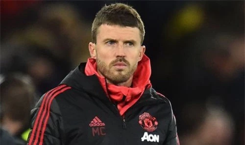 Carrick tạm thời dẫn dắt M.U thay Mourinho