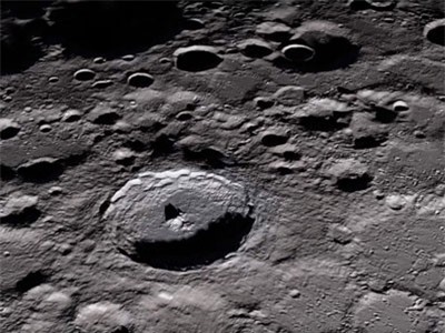 Bụi Mặt Trăng có thể rất nguy hiểm với con người