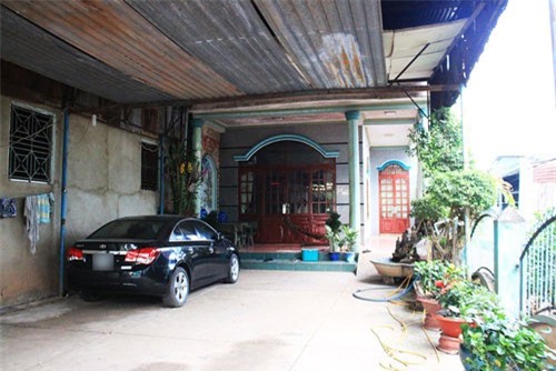 Cận cảnh ngôi nhà khang trang của cầu thủ Hồng Duy