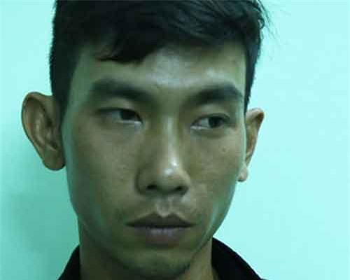 Chồng ném bom xăng vào cổng công ty trả thù cho vợ