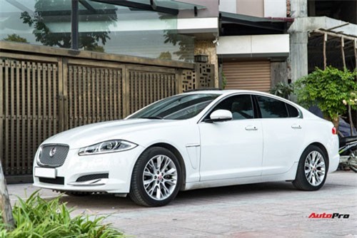 Jaguar XF 2014 giá dưới 1,5 tỷ - Khi xe chơi hạ giá về đúng phân hạng