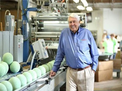 Công ty chơi lớn, thưởng nhân viên gần 100 tỷ đồng dịp Giáng sinh