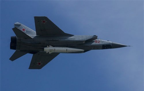 Mỹ thừa nhận không thể ngăn chặn vũ khí siêu thanh của Nga và Trung Quốc