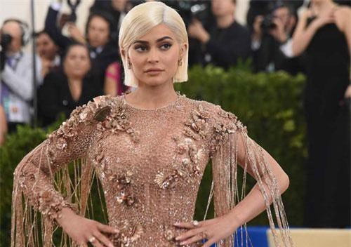 Top 10 ngôi sao giàu nhất nước Mỹ năm 2018: Bất ngờ Kylie Jenner