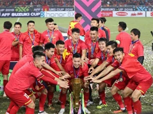 Clip: ĐT Việt Nam thống trị đội hình tiêu biểu AFF Cup 2018