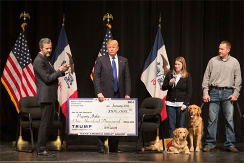 Ông Trump đóng cửa quỹ từ thiện riêng vì bị kiện