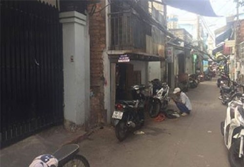 Truy bắt kẻ nghiện ma túy đâm anh trai nguy kịch rồi bỏ trốn ở TP.HCM