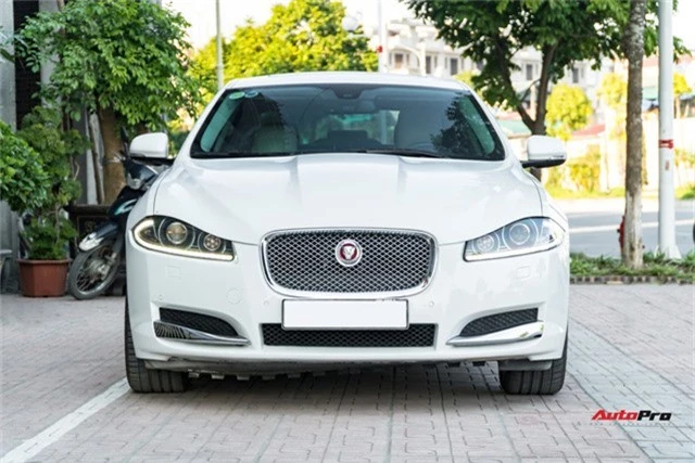 Jaguar XF 2014 - Đối thủ Mercedes-Benz E-Class ngày nào giờ rẻ như C-Class 2017 chạy lướt - Ảnh 2.