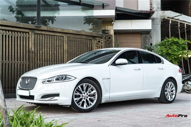 Jaguar XF 2014 - Đối thủ Mercedes-Benz E-Class ngày nào giờ rẻ như C-Class 2017 chạy lướt - Ảnh 4.