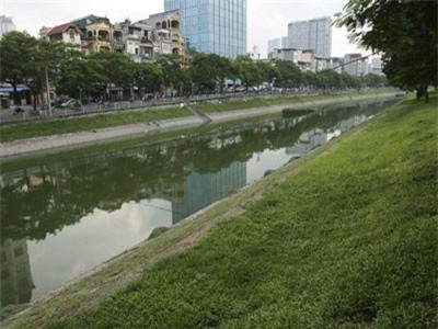 Hà Nội lấy nước sông Hồng qua Hồ Tây làm 'sống lại' sông Tô Lịch!