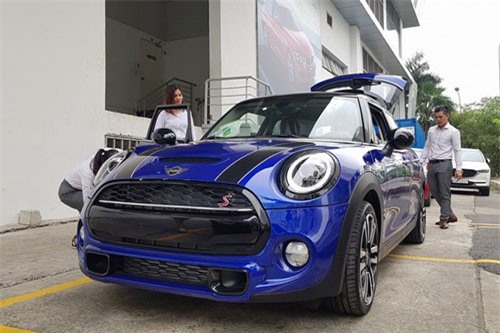 Chi tiết MINI Cooper S 2019 vừa có mặt tại đại lý ở Sài Gòn