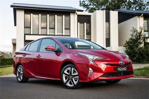 10. Toyota Prius (doanh số: 8.762 chiếc).