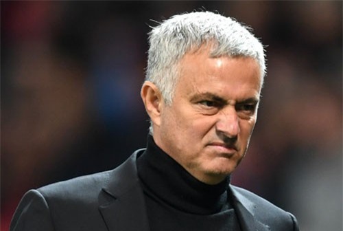 HLV Mourinho phản ứng bất ngờ khi được hỏi về Man Utd