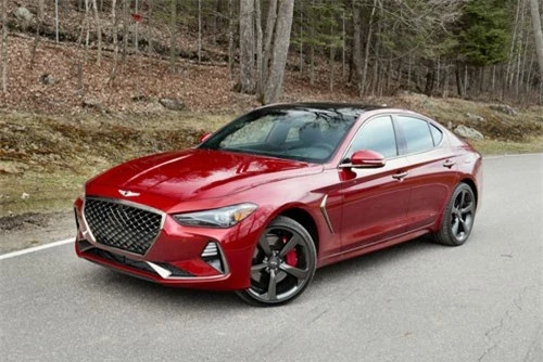 5. Genesis G70 2019 (giá khởi điểm: 35.895 USD).