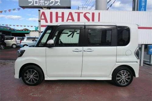 5. Daihatsu Tanto (doanh số: 11.102 chiếc).