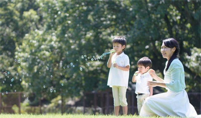 5 quy tắc nuôi dạy con của cha mẹ Nhật mà mọi phụ huynh nên học hỏi - Ảnh 2.