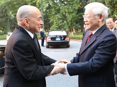 Việt Nam là người bạn lớn, láng giềng gần gũi và thân thiết của Campuchia