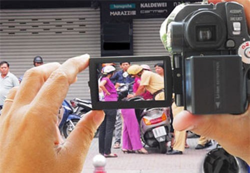 Công khai nội dung tố cáo trong công an nhân dân