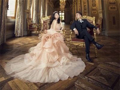 Ngắm bộ ảnh cưới siêu lãng mạn, đầu tư công phu ở trời tây