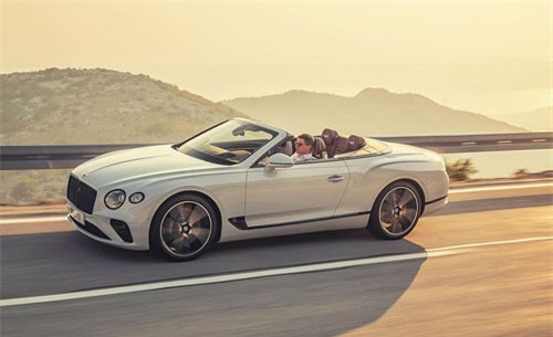 Cận cảnh siêu xe mui trần Bentley Continental GT Convertible thế hệ mới