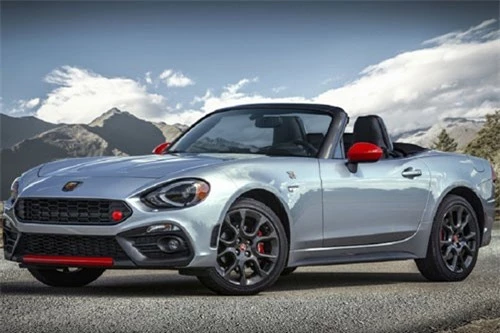 4. Fiat 124 Spider 1.4 TB 2019.