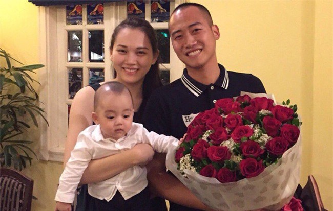 Siêu mẫu Ngọc Thạch xác nhận sắp sinh thêm con trai cho ông xã thiếu gia