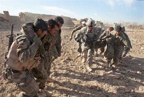 Sau Syria, ông Trump tính rút quân Mỹ khỏi "vũng lầy" Afghanistan