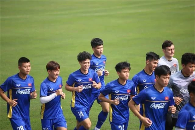 Đội tuyển Việt Nam hăng say tập luyện sau chức vô địch AFF Cup 2018 - Ảnh 5.