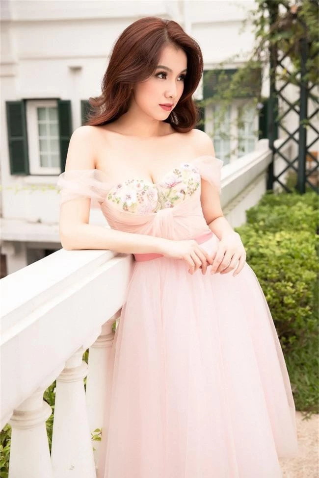 Hoa hậu Thùy Lâm khiến công chúng ngưỡng mộ với vẻ đẹp không góc chết sau 10 năm thi Hoa Hậu Hoàn Vũ - Ảnh 3.