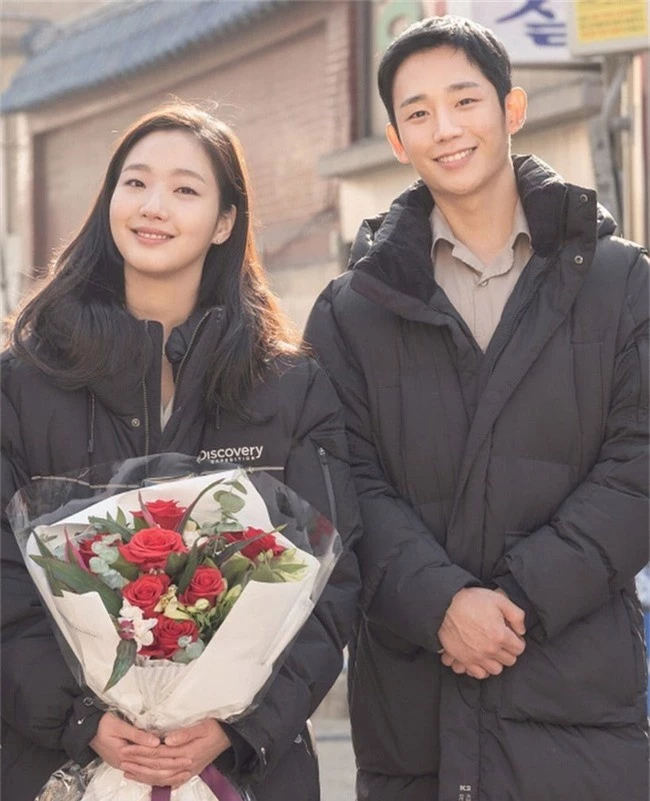Jung Hae In đóng cặp với Kim Go Eun nhưng lại trông giống đôi bạn thân hơn là tình nhân - Ảnh 3.