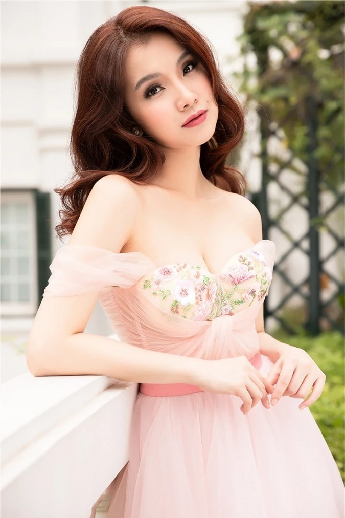 Nhan sắc sau 10 năm của Hoa hậu Hoàn vũ Việt Nam sống “ẩn dật” nhất - Ảnh 3.