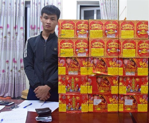 Hà Tĩnh: Bắt nam thanh niên “ém” 7 yến pháo trong nhà chờ Tết tiêu thụ